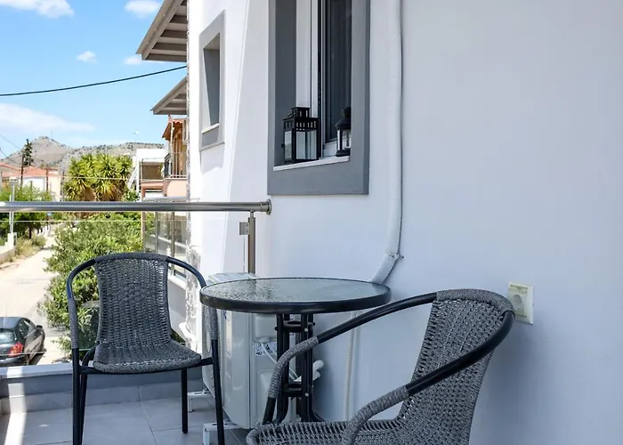 Oreon Suites - \'Areti\'